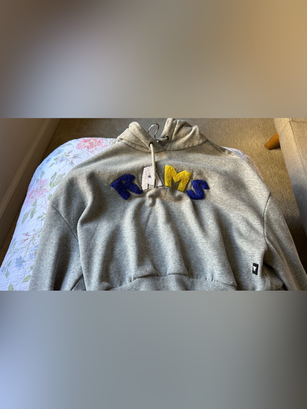 SET LA RAM LEGGINGS AND SWEATERS KIDS SIZE M